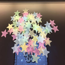 Charger l&#39;image dans la galerie, 100pcs/bag 3cm Glow in Dark Toys Luminous Star Stickers Bedroom